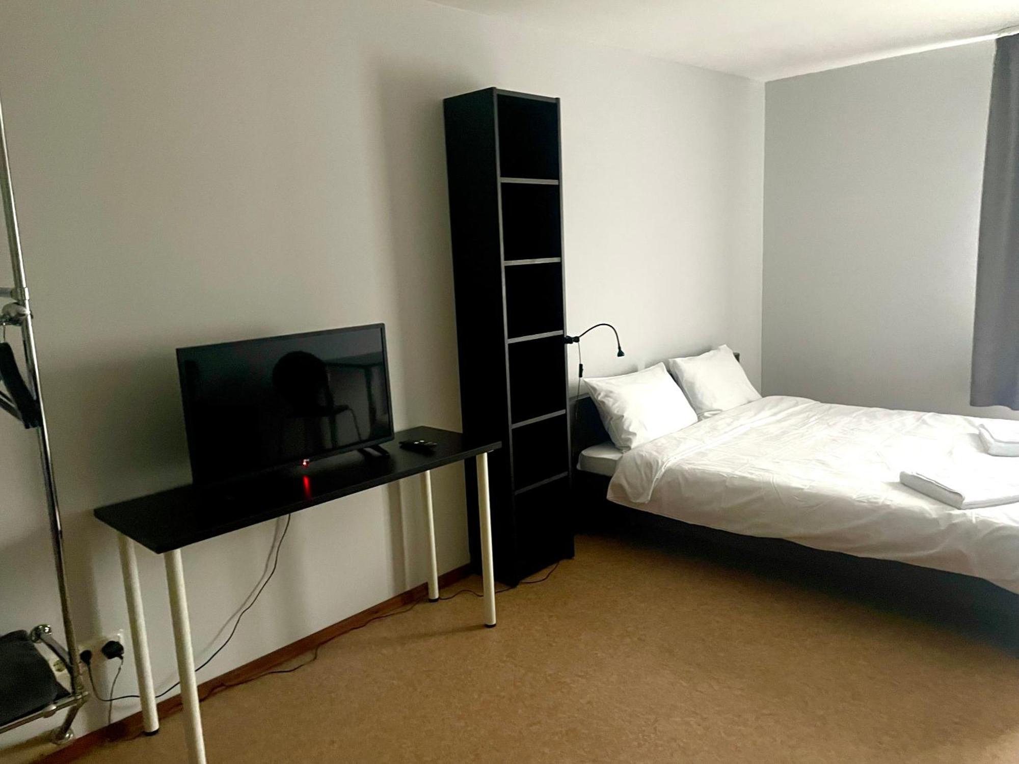 Central Hostel 叶尔加瓦 外观 照片